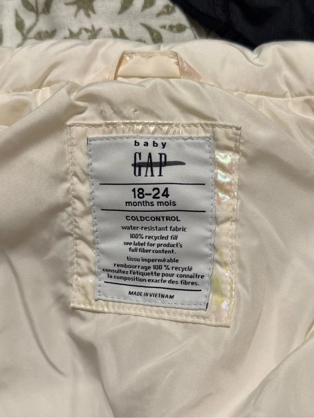 GAP Baby Girl Cream Iridescent Shimmery Unicorn Puff Vest Winter 18-24 Months